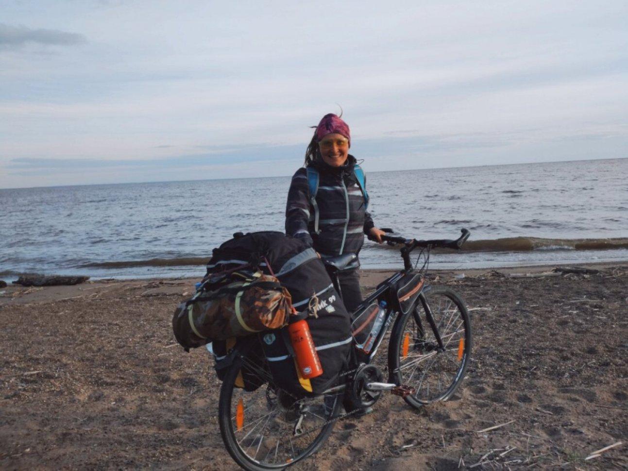 У озера Байкал на велосипедах