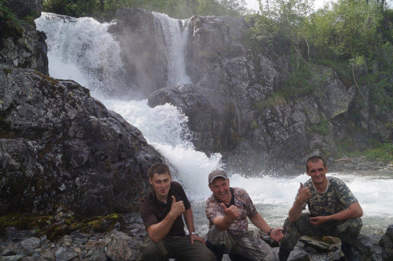 У водопада в Сибири