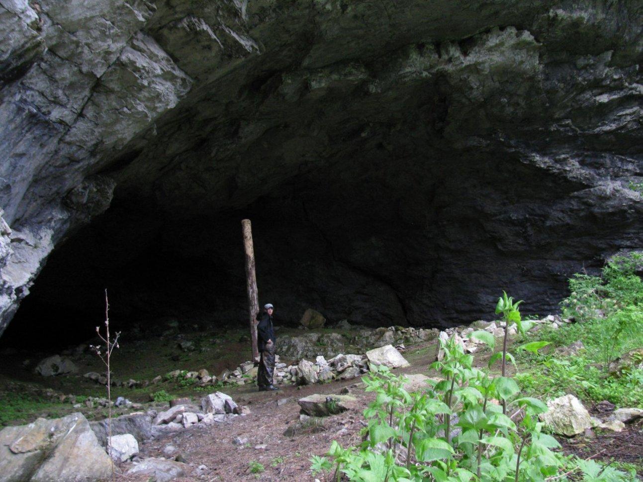 Пещера где мог жить снежный человек