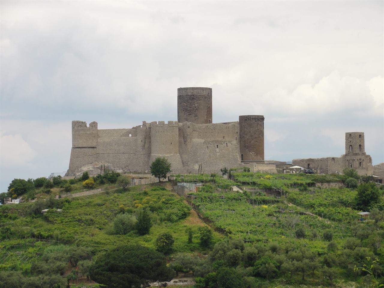 Замок Неаполь