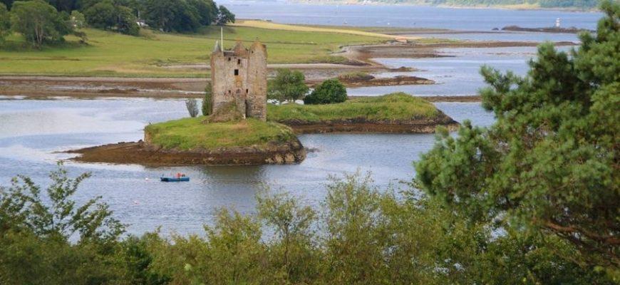 Один из популярнейших туристических замков в Шотландии – Сталкер