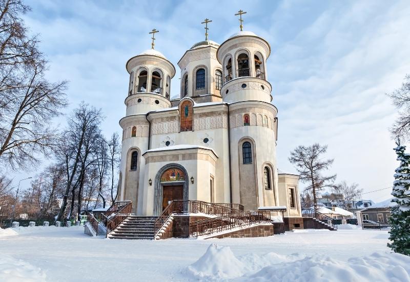 куда поехать зимой на 1 день - храм вознесения господня в звенигороде