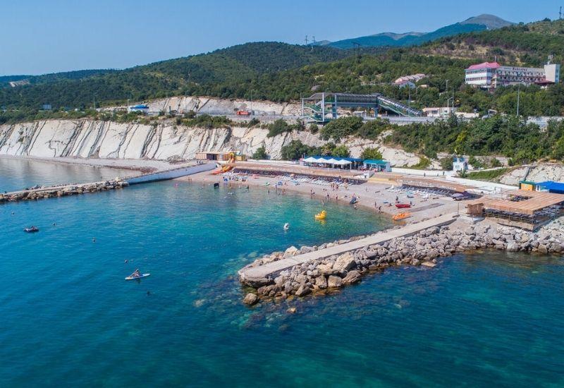 Пляж пансионата «Виктория» в Кабардинке 