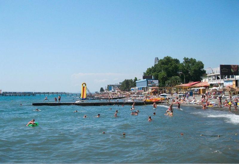 Центральный пляж в Адлере 