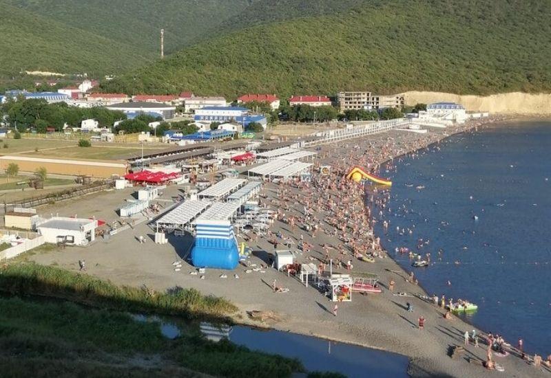 Пляж детского лагеря «Смена» в Сукко 