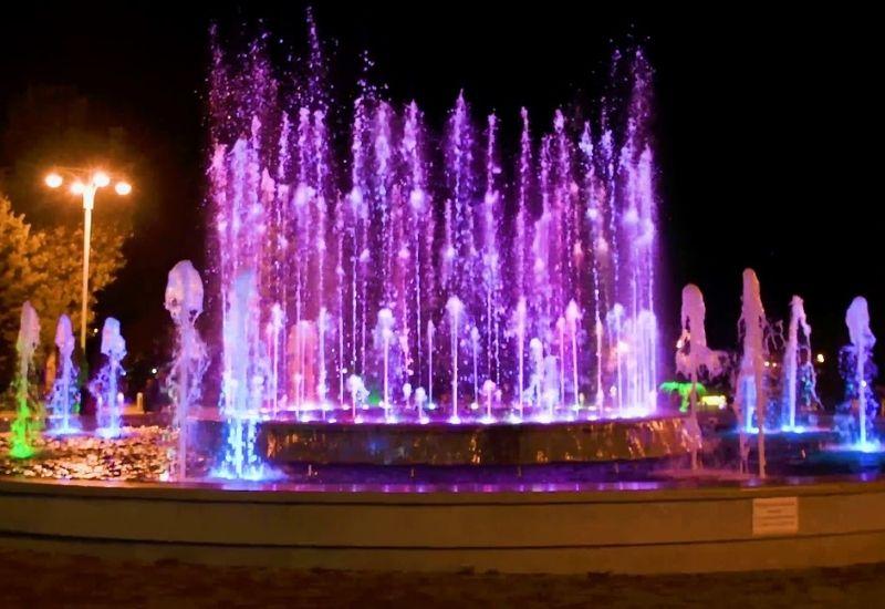 Светящийся фонтан в Джемете