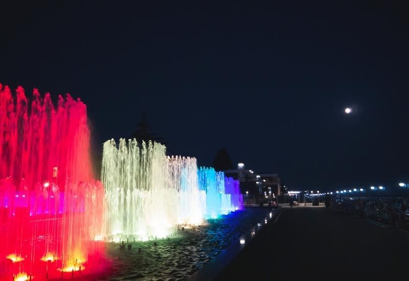 Поющие фонтаны в Олимпийском парке Сочи