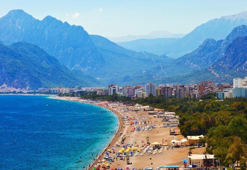 Пляж Коньяалты в Анталье