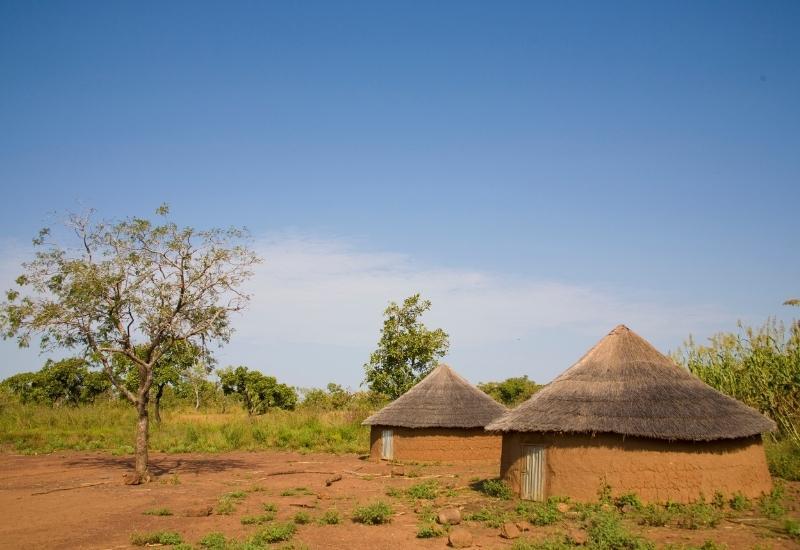 Дома в деревне Фулани на севере Того, Африка