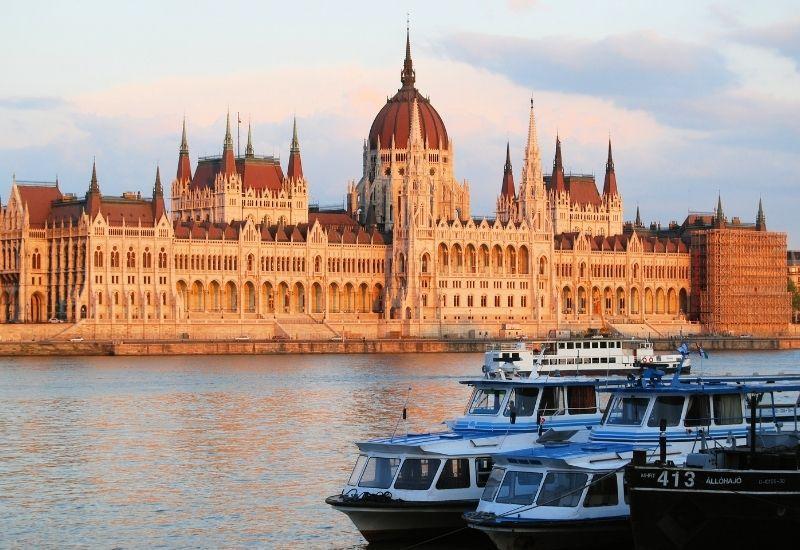 Венгерский парламент в Будапеште