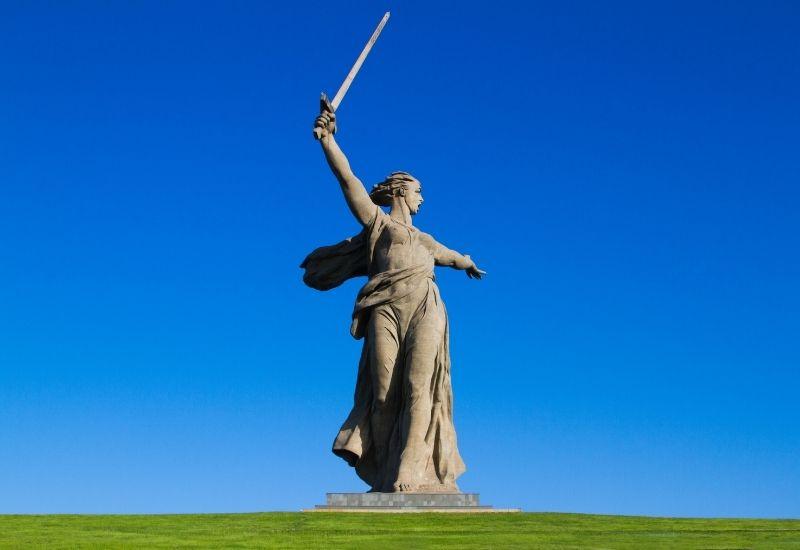 Родина-мать памятник в Волгограде
