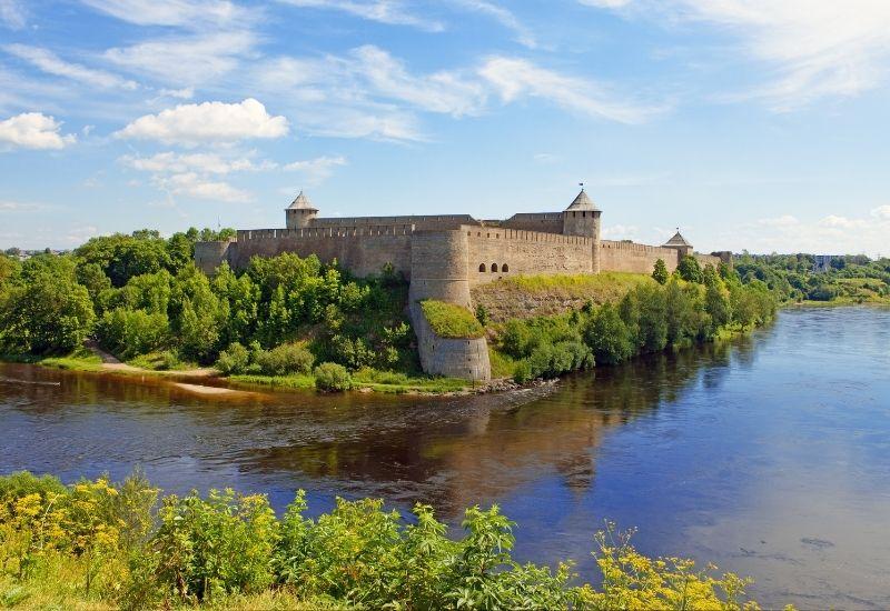 Ивангородская крепость на границе России с Эстонией