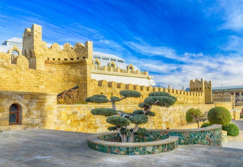Ичери-шехер замок в Баку
