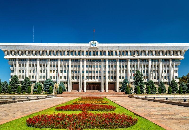 Белый дом в Киргизии