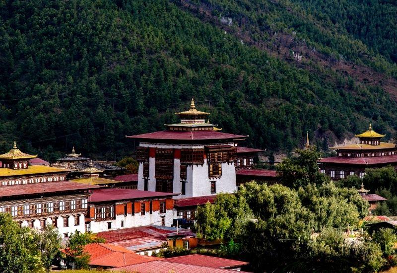 Монастырь Ташичо-дзонг в Бутане