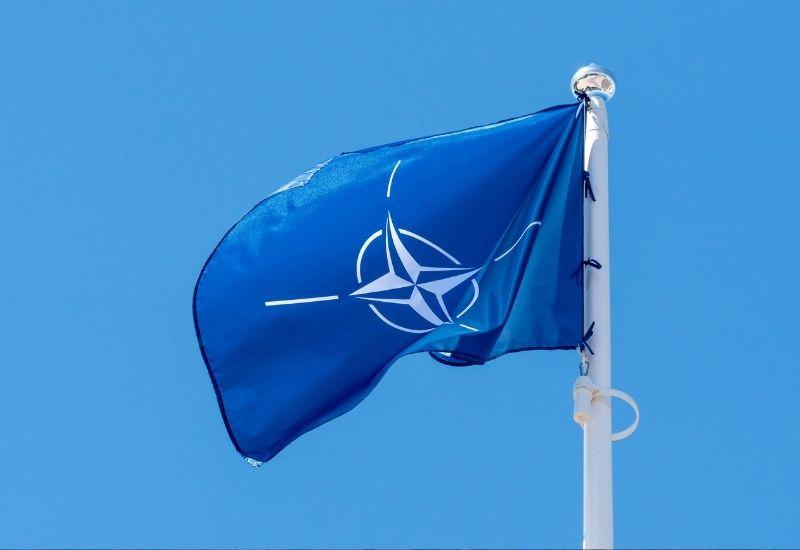 Блок НАТО флаг