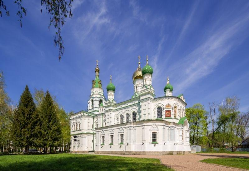 Мемориальная церковь-памятник на поле Полтавской битвы