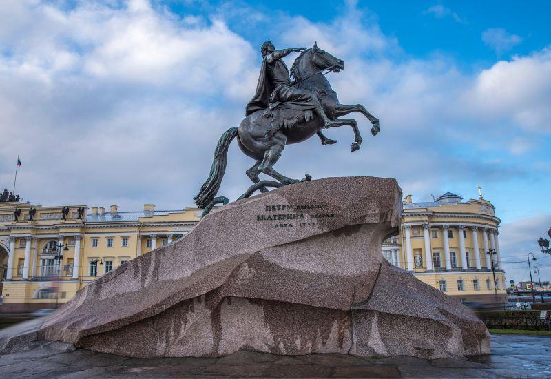Медный всадник памятник Петру I