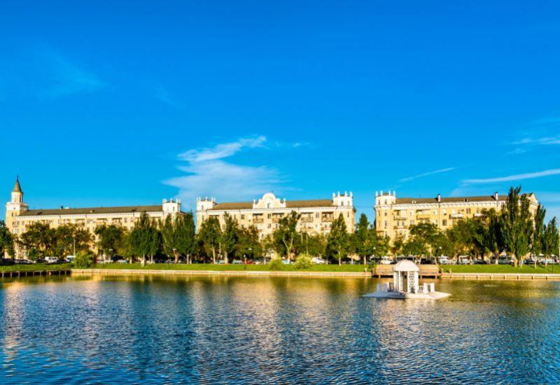 Лебединое озеро Астрахань