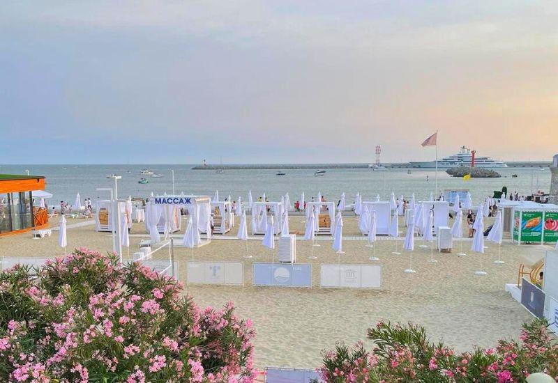 Пляж Приморский Черное море