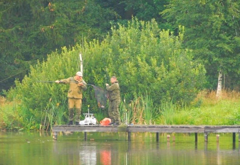 Круглогодичная рыболовная база «Краснопресненский пруд»