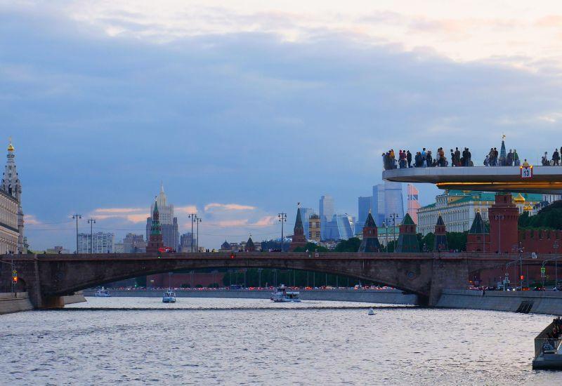 Парящий мост парк Зарядье