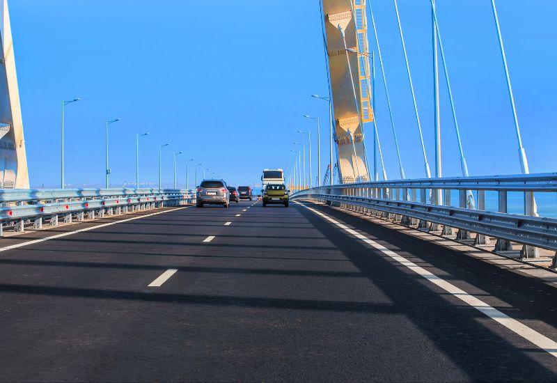 Автомобильное движение Крымский мост