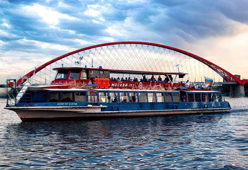 Теплоходная экскурсия по Оби под мостами
