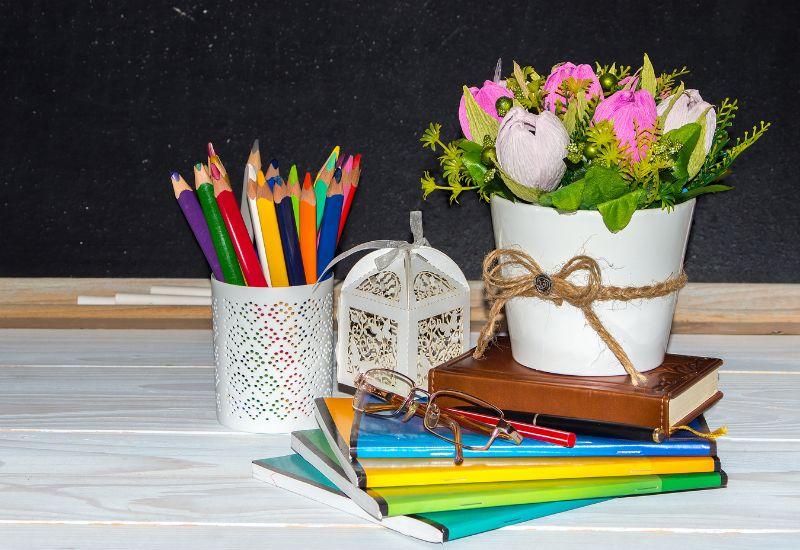 Оформляем букет цветов для учителя