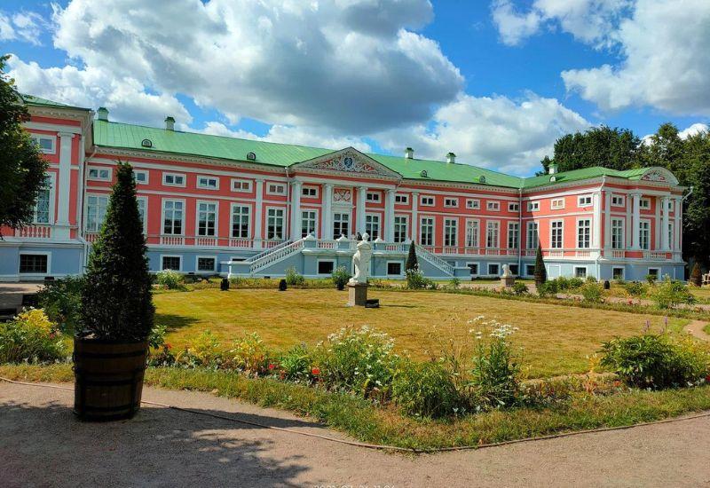 Бывшее имение графов Шереметевых усадьба Кусково
