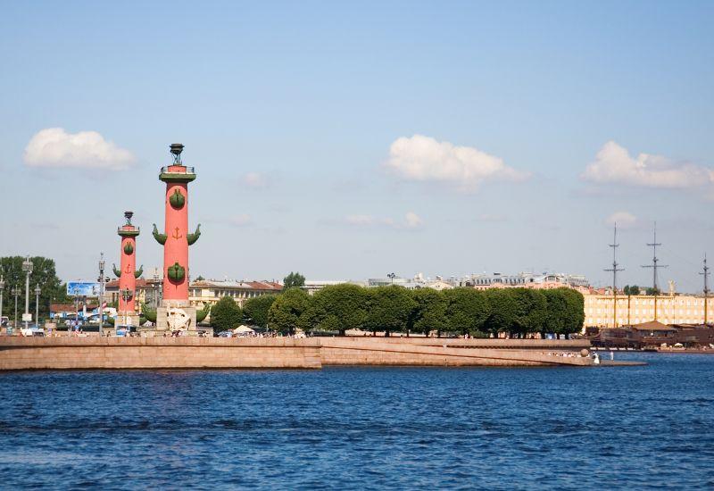 Стрелка Васильевского острова Ростральные колонны