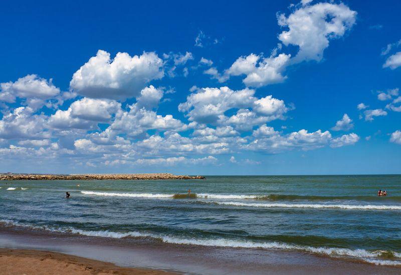 Пляжная зона Березка