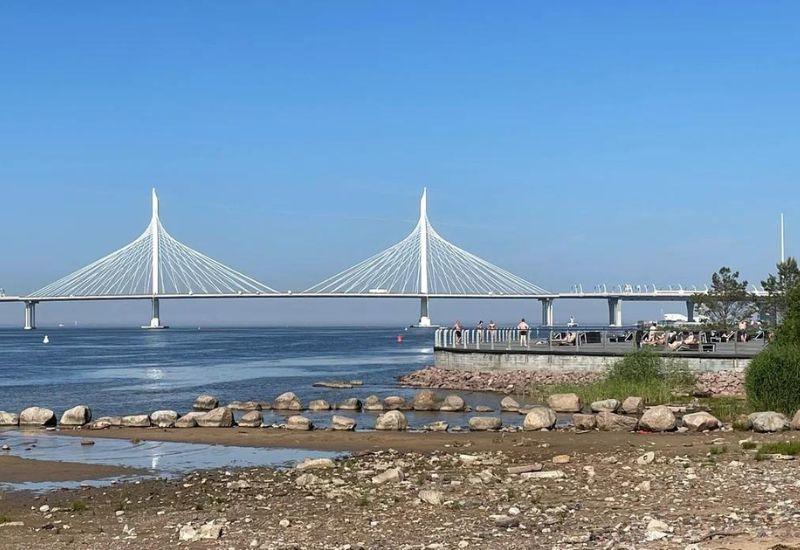 Деревянный пляж на Крестовском острове