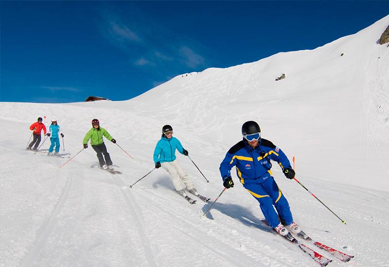 Лыжники на горе Соболиной