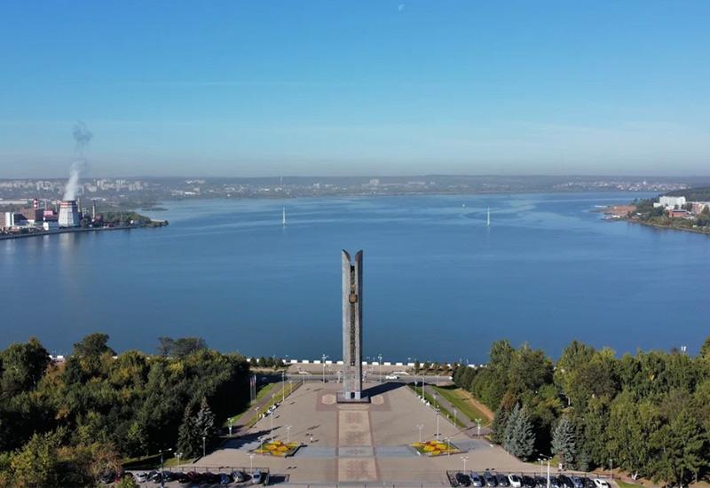 Монумент Дружба народов Ижевск куда сходить