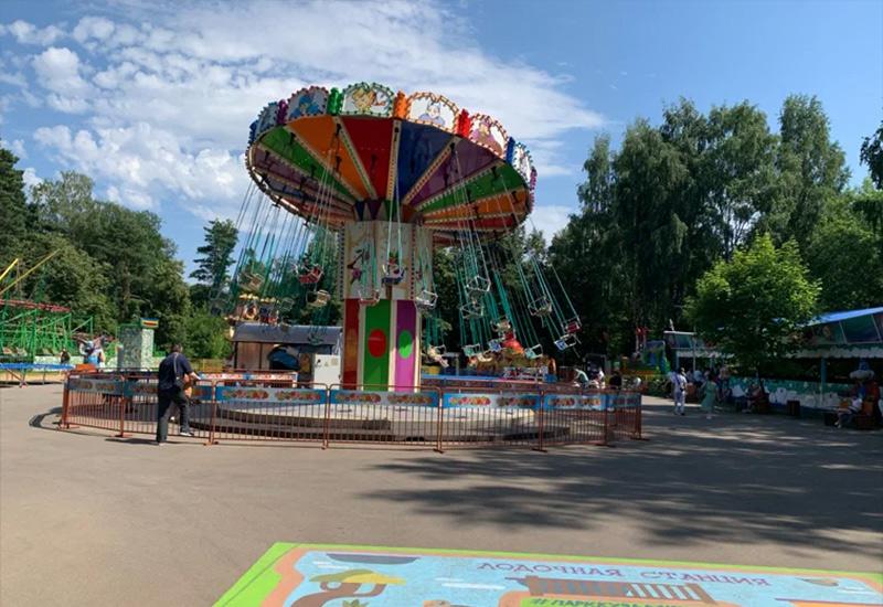 Аттракционы Космик в парке Кузьминки