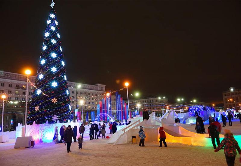Площадь Революции в Новый год Челябинск