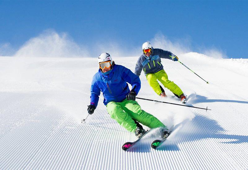 Катание на горных лыжах зимний вид спорта