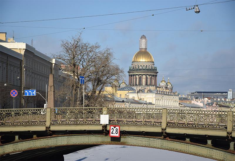 Поцелуев мост в Питере 14 февраля в России