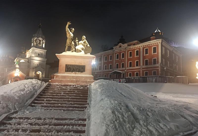 Площадь Минина и Пожарского Нижний Новгород зима