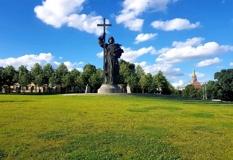 Памятник Владимиру Великому в Москве